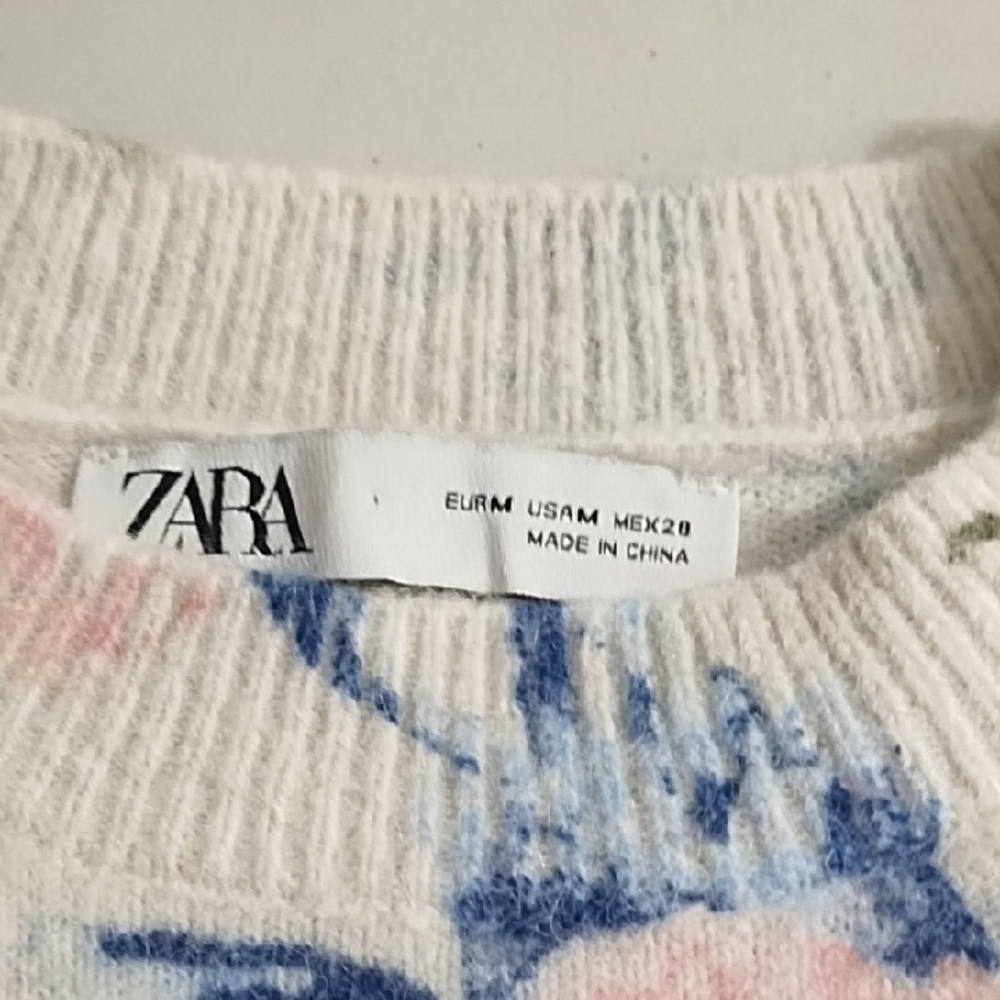 Floral Cropped Sweater Cream Pink, Blue, and Green Perfect with High Waist Jeans - Picture 7 of 12